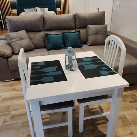 Duerme A Gusto - Tu Habitacion Acogedora En Torredonjimeno エクステリア 写真