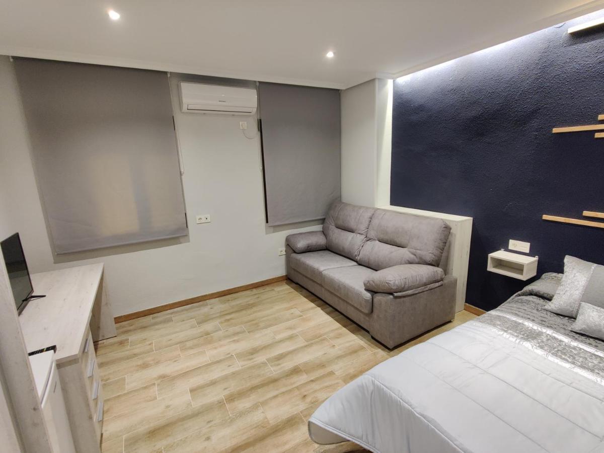 Duerme A Gusto - Tu Habitacion Acogedora En Torredonjimeno エクステリア 写真
