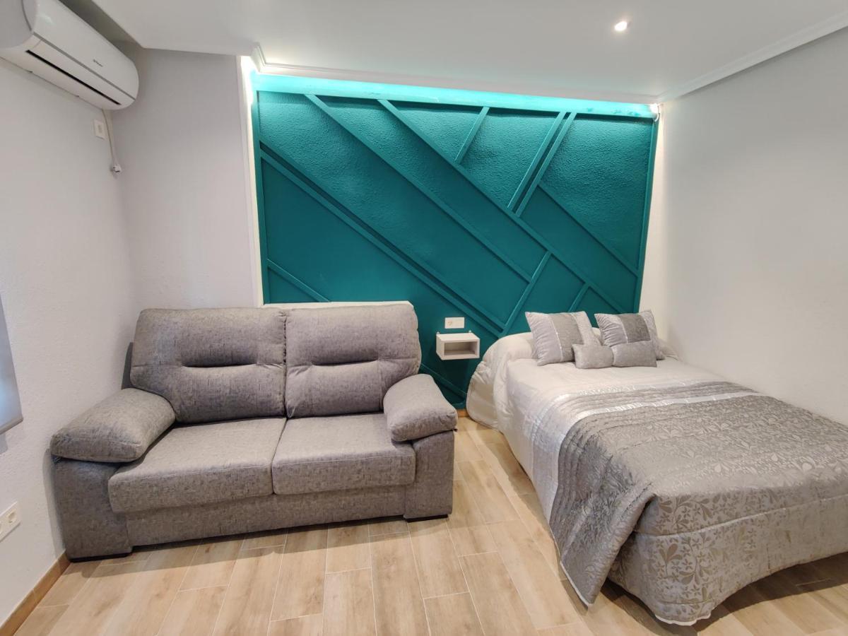Duerme A Gusto - Tu Habitacion Acogedora En Torredonjimeno エクステリア 写真