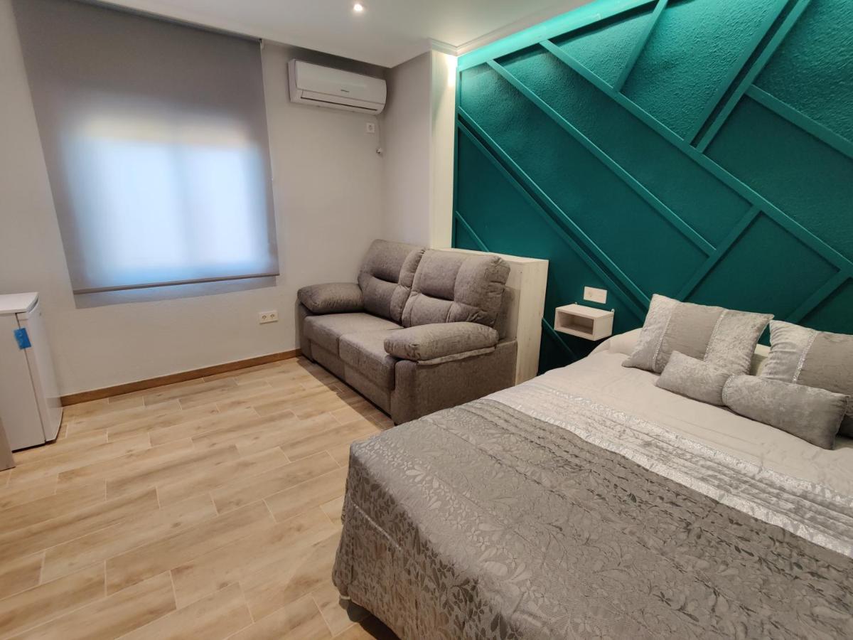 Duerme A Gusto - Tu Habitacion Acogedora En Torredonjimeno エクステリア 写真