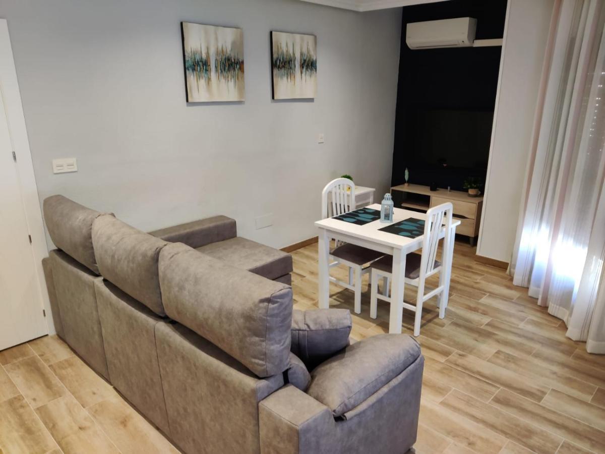 Duerme A Gusto - Tu Habitacion Acogedora En Torredonjimeno エクステリア 写真